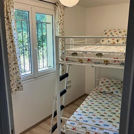 Maison Charmante A Avec Grand Jardin Et Equipements Pour Enfants * アグド